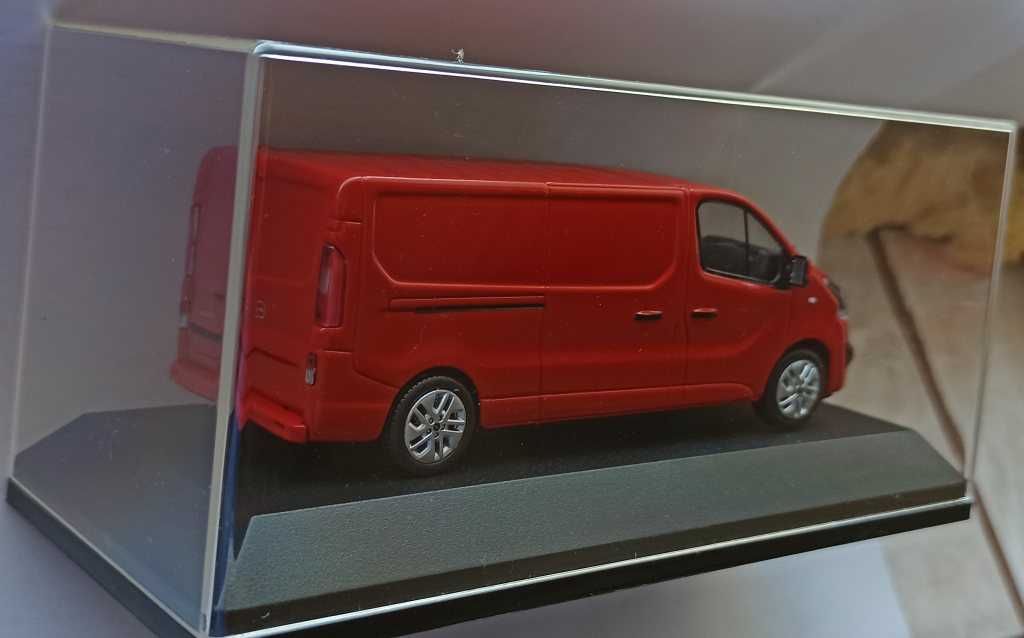 Macheta Opel Vivaro B (Renault Trafic mk3) - iScale 1/43