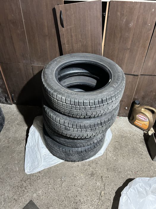 Продам комплект зимние шины липучка 185/65/R15