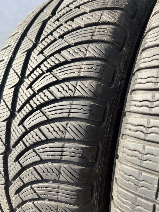 2 бр. зимни гуми 245/45/18 Michelin PA 6 mm DOT 3014
