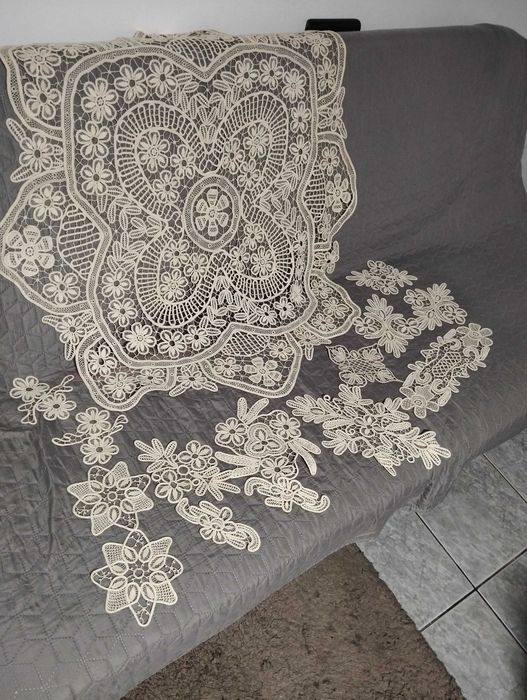 Fata de masa și mileuri