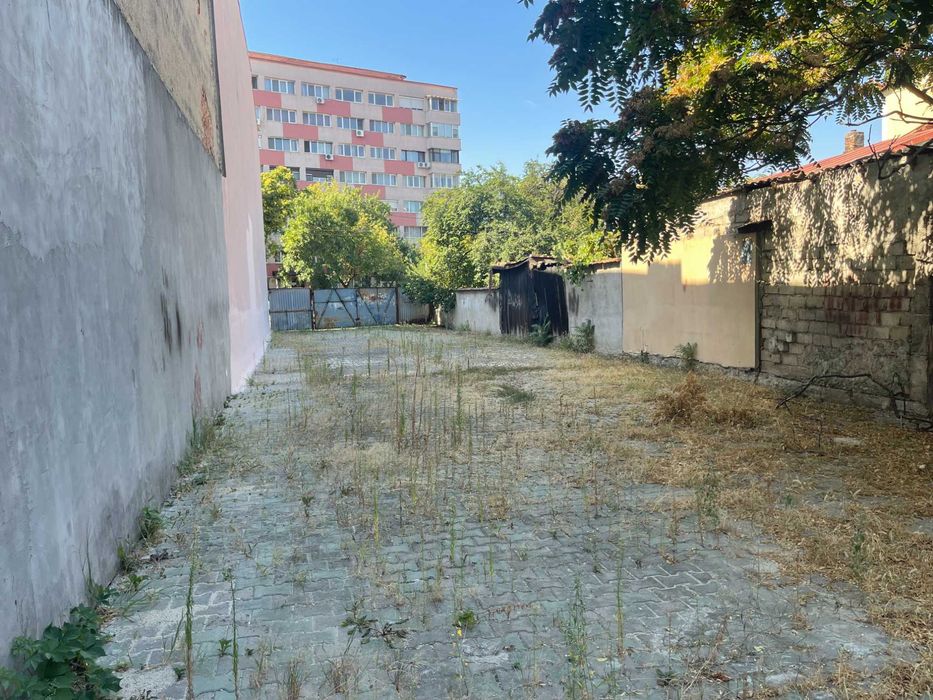 Teren de închirat stradal Bucuresti-Soseaua Viilor
