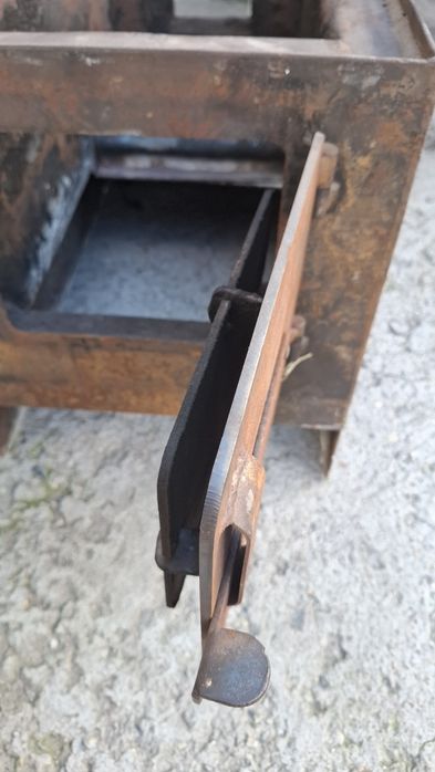 Котоел почти новый