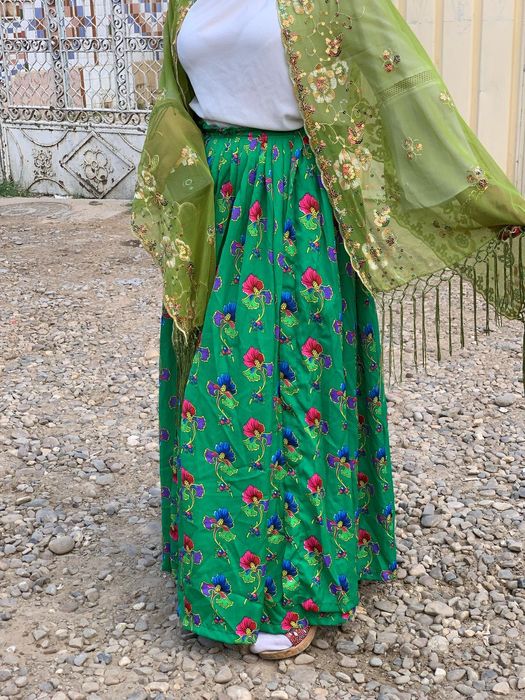 vând fuste plisate țiganesti