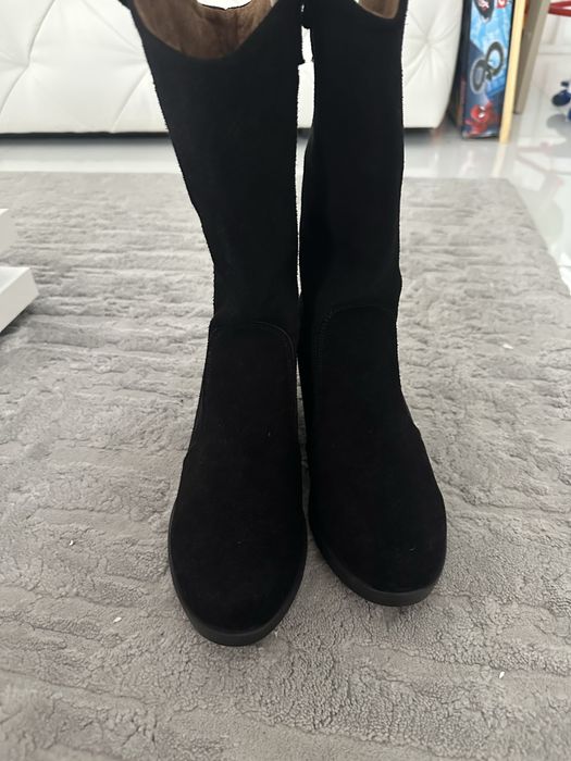Cizme din piele intoarsa marimea 38