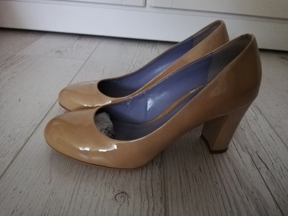 Pantofi nude de lac, marimea 37