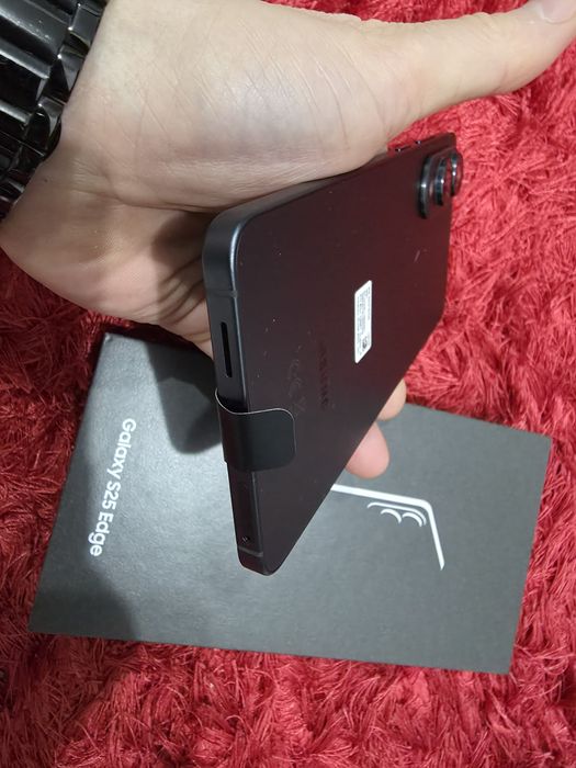 -Samsung S25 Edge, Nou, Nefolosit, 256Gb, 12Ram, 0 cicluri incarcare,