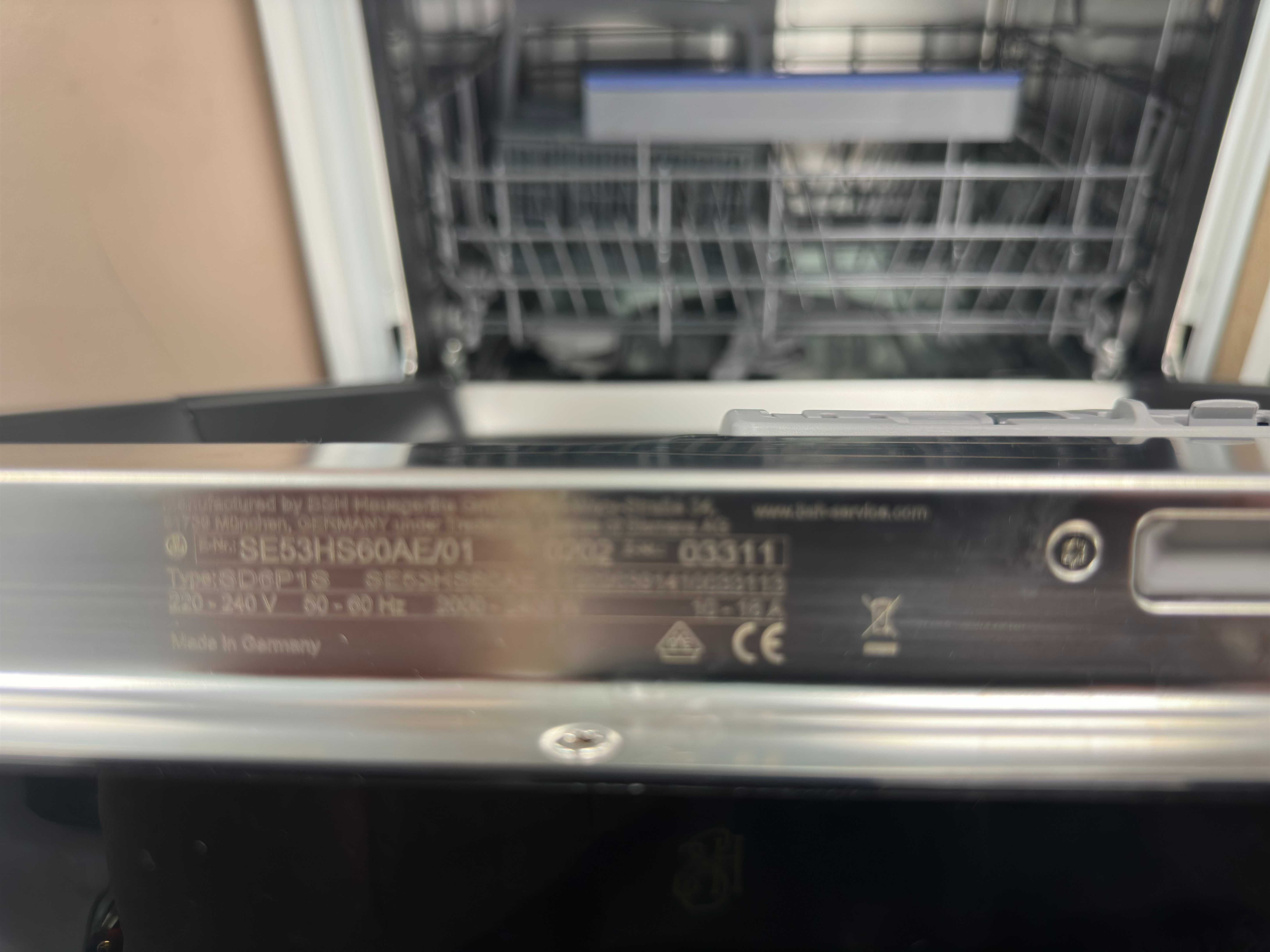 Siemens iQ300 Вградена съдомиялна 60 cm Inox