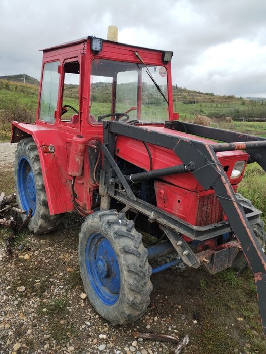 Tractor romanesc DT 445