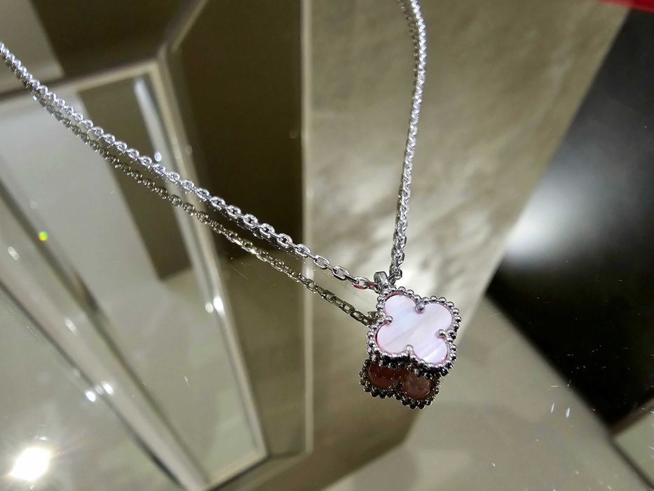 Van Cleef & Arpels VCA Silver Pink Opal Sweet Alhambra Дамско Колие