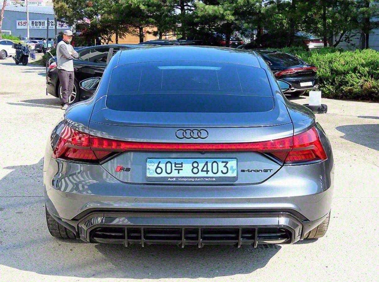 Audi RS e-tron GT quattro