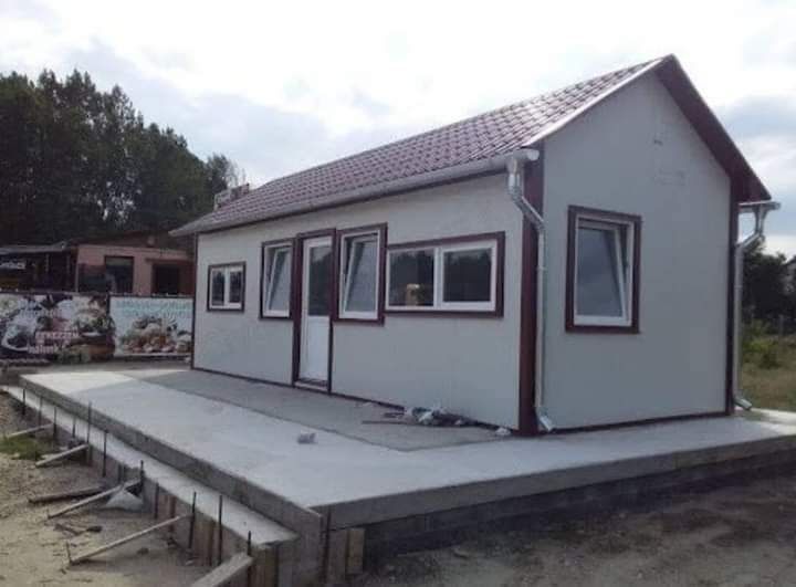 Reazlizăm în TOATĂ ROMÂNIA case și garaje pe STRUCTURĂ METALICĂ
dar si