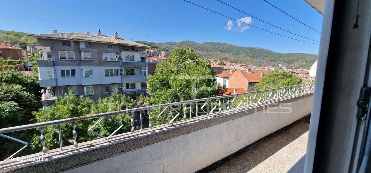 Продава се Тристаен апартамент в Асеновград - 100 кв.м за 870 €/кв.м - Снимка #8