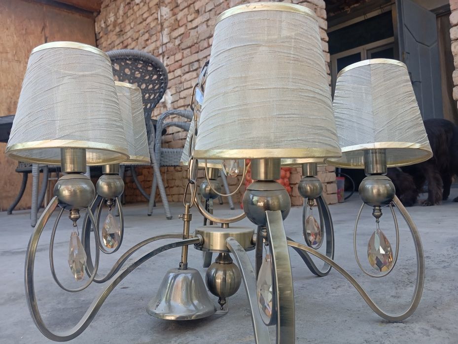 Люстра хорошего качества