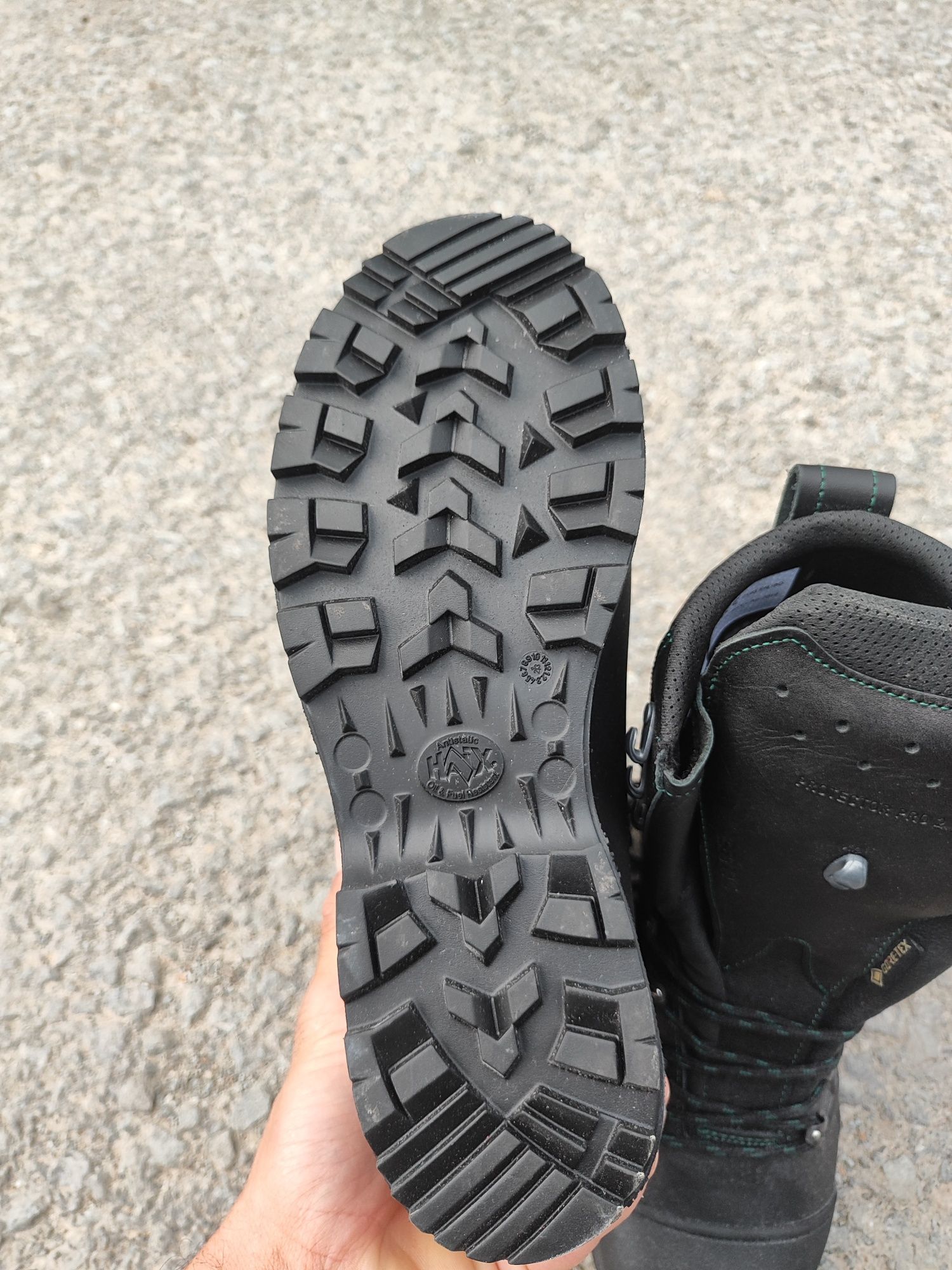 Bocanci haix  cu tehnologie goretex si piele naturala