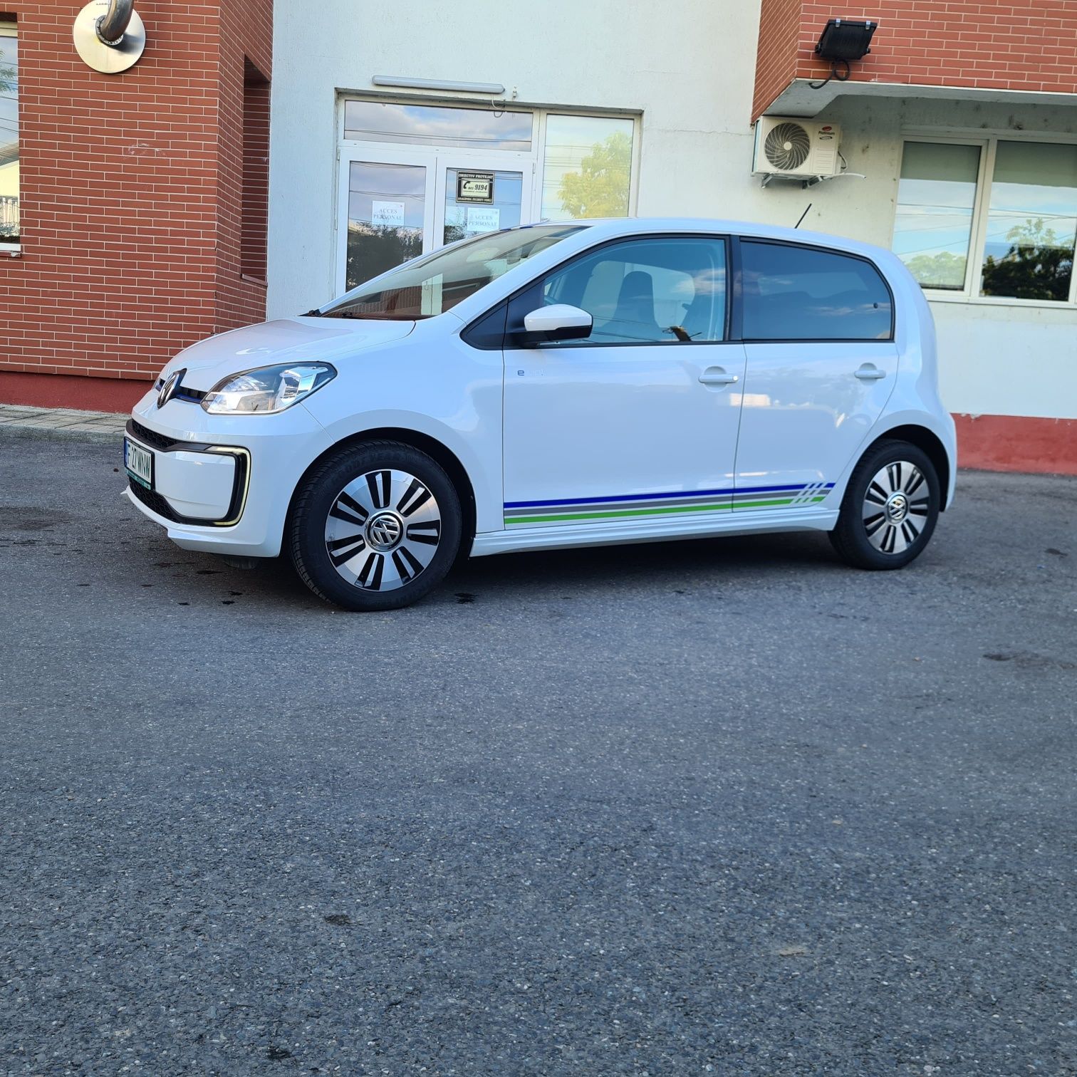 Volkswagen Up electric