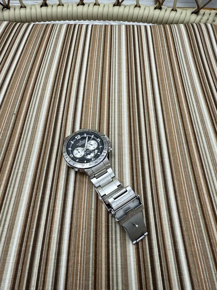 Продам часы Jacque Lemans 1-1485 в идеальном состоянии
