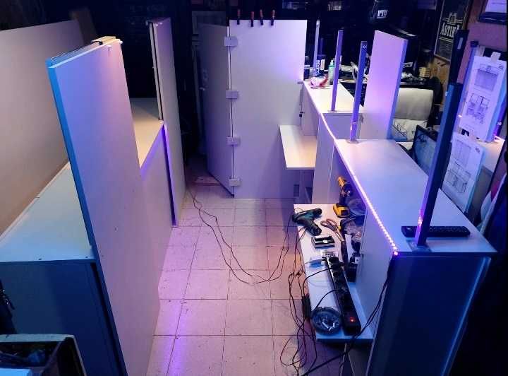 Щанд заграден от 4 страни / Киоск - 2,5 / 2,2 м.