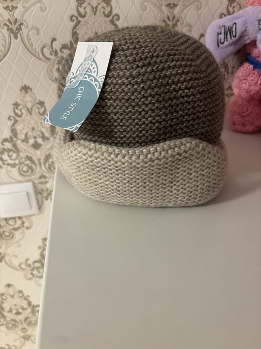 Продам новую женскую зимнюю шапку