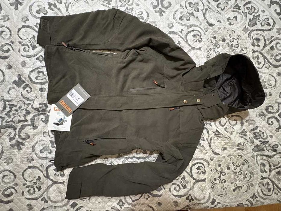 Разпродажба на единични бройки от английски ловни костюми