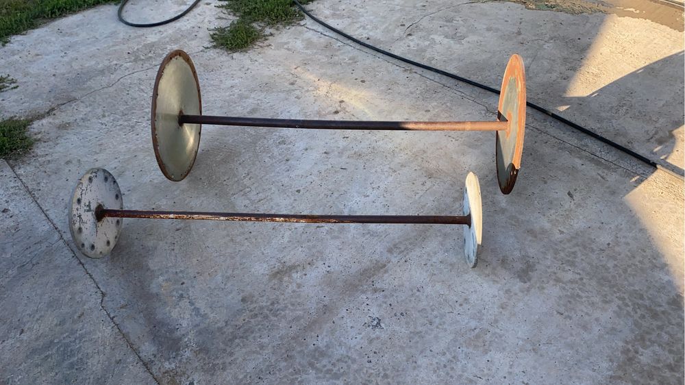 Продам сомаделные штанги и лежак