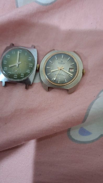 Schimb doua ceasuri cu unul