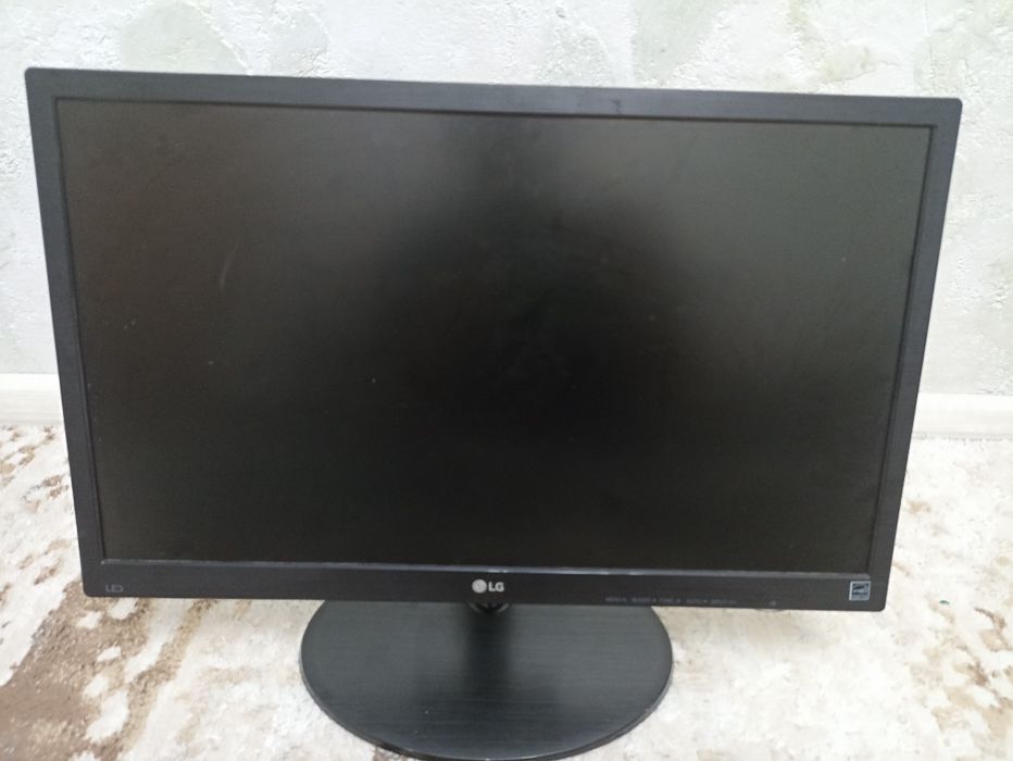 Монитор LG модель 22M38A 2016 обмен есть