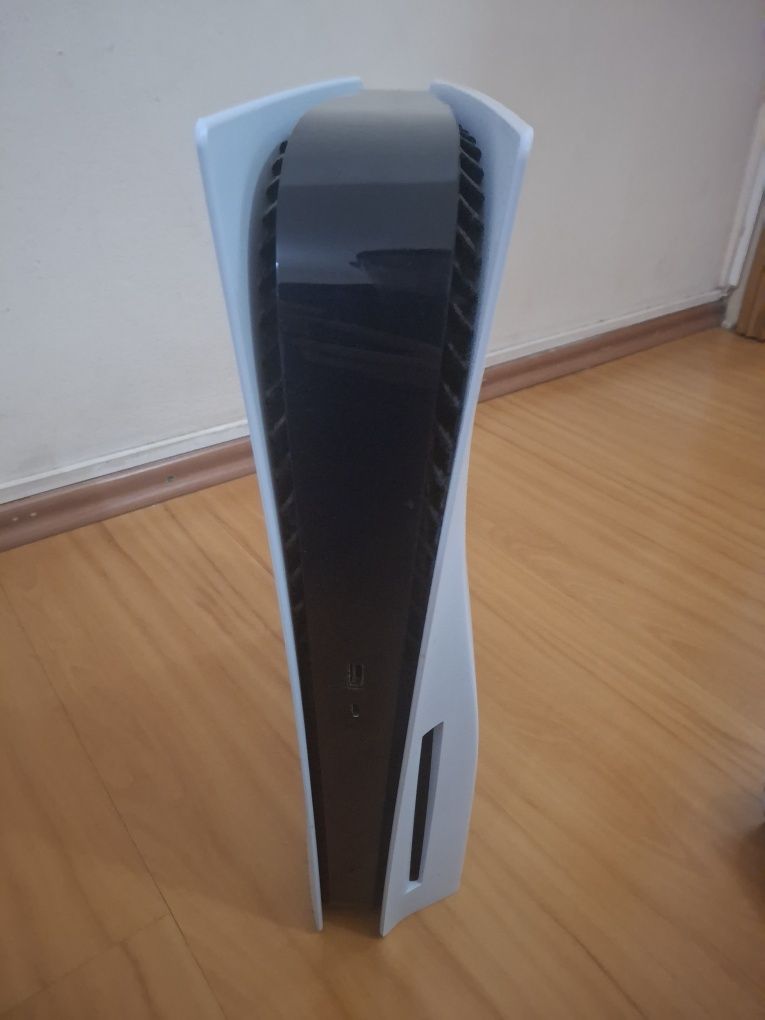 PlayStation 5 with 1 controller