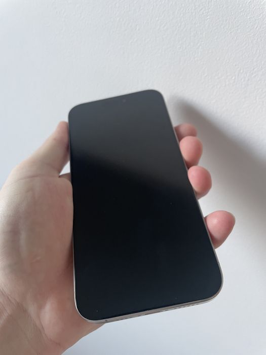 Vând Iphone 16 pro max un tera