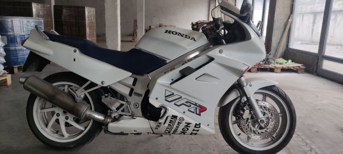 Honda Vfr750 2000 лева