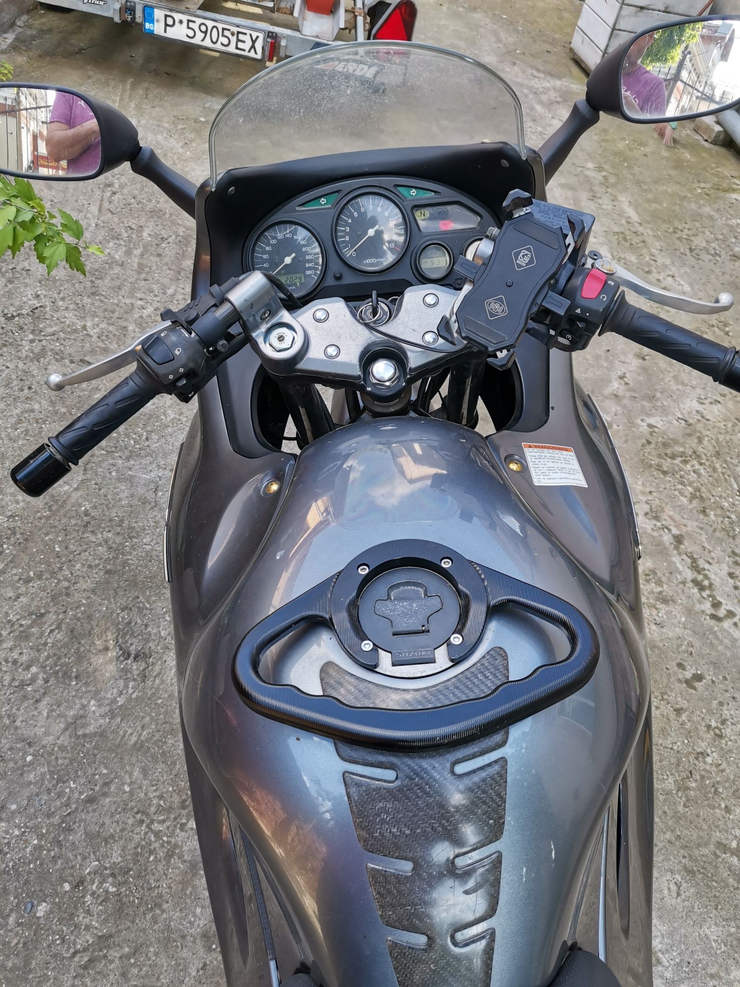 На части Suzuki gsxf katana 750 и 600куб. Сузуки гсхф катана