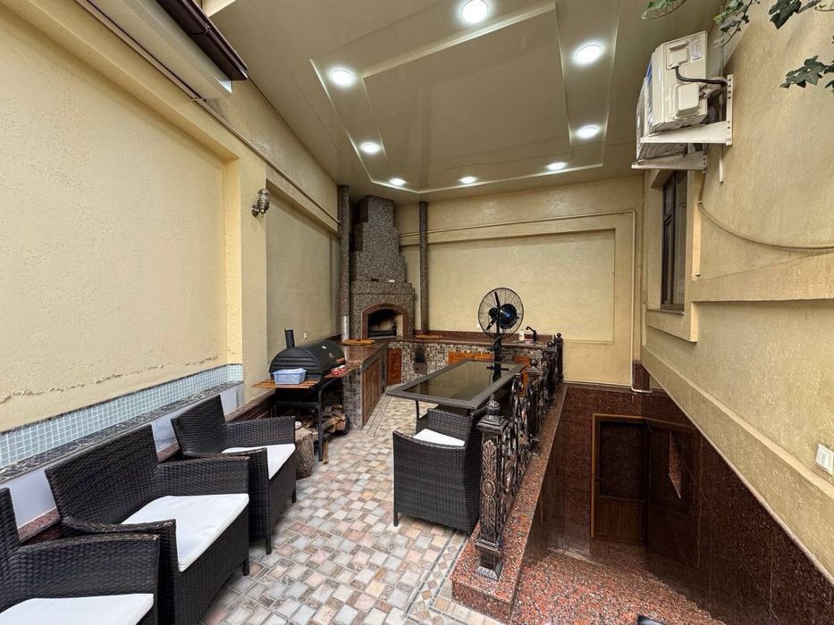 Дом Бадамзар Ул. Фирдавсий 4 сотки