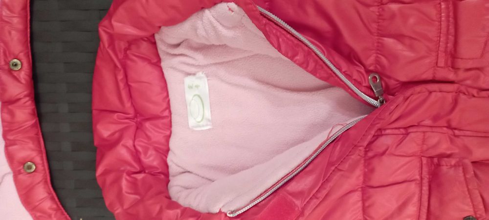 Geaca rosie cu gluga copii 3-4 ani