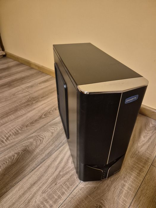 Carcasa Gigabyte Posedion 310 Black