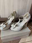 Pantofi eleganti, dantela cu paiete