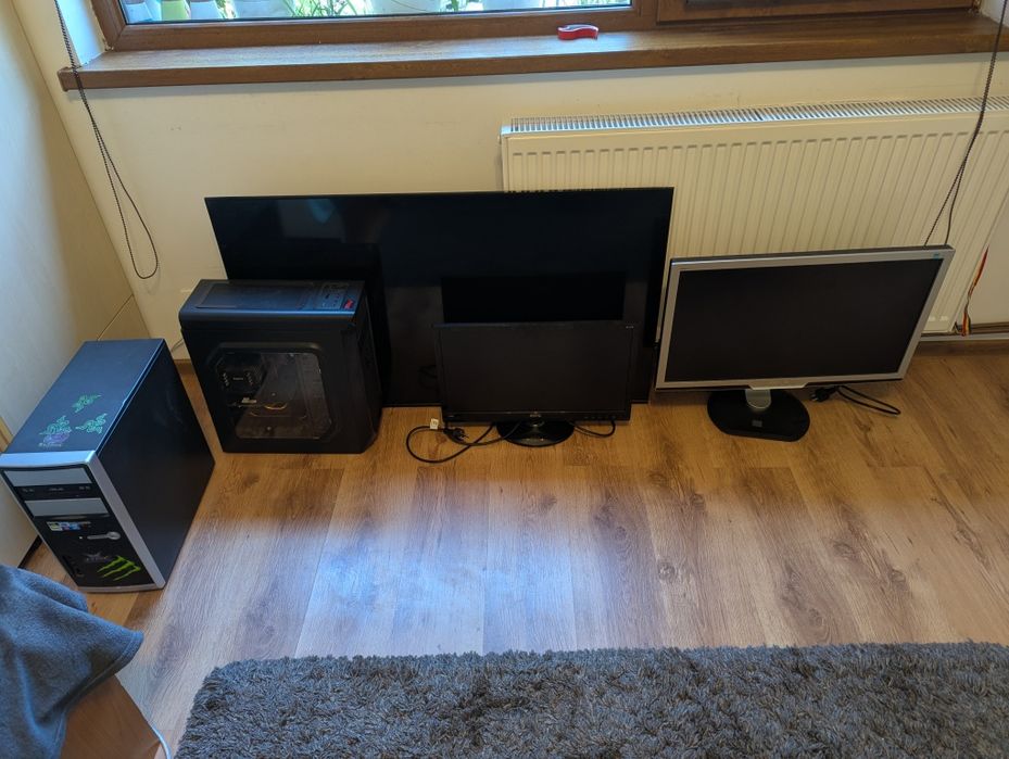 Lot electronice 2 pc-uri, 2 monitoare si un tv defect