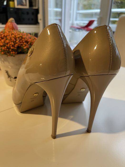 Обувки на висок ток Massimo Zardi