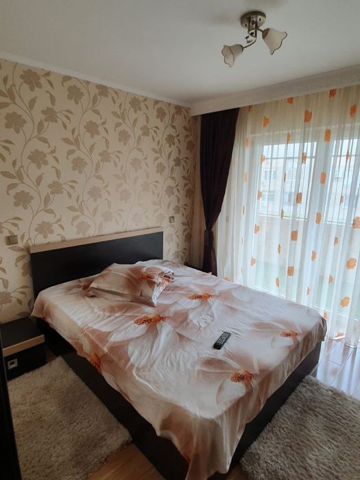 Vând apartament cu trei camere
