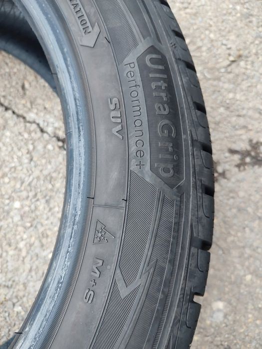 235/55/19" 4бр Good year ultra grip performance +suv dot3922,7mm
