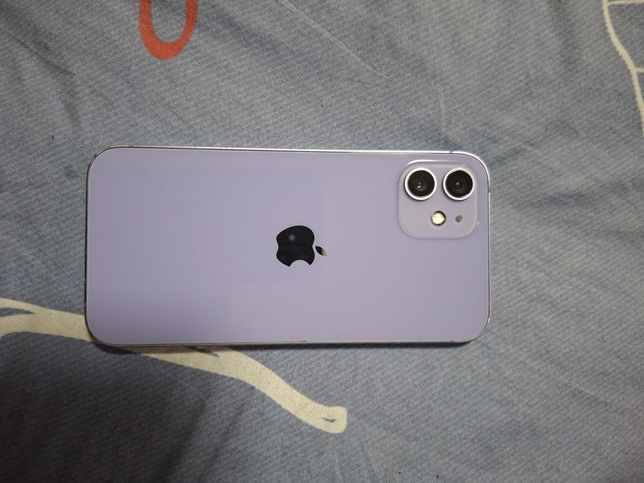 Айфон 12 с коробкой