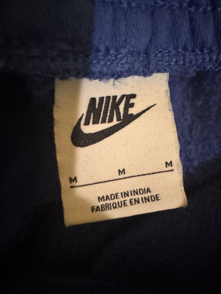 nike панталон M размер
