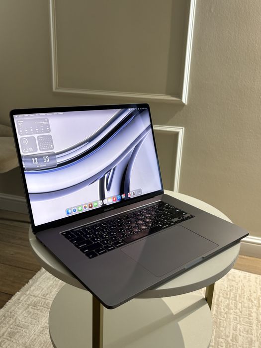 Macbook Pro 16 2019 года i9/16gb/1TB SSD в отличном состоянии!
