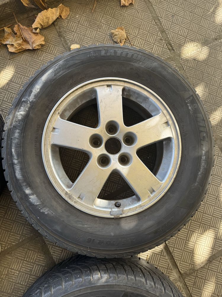 Джанти Mitsubishi OM 16 цола