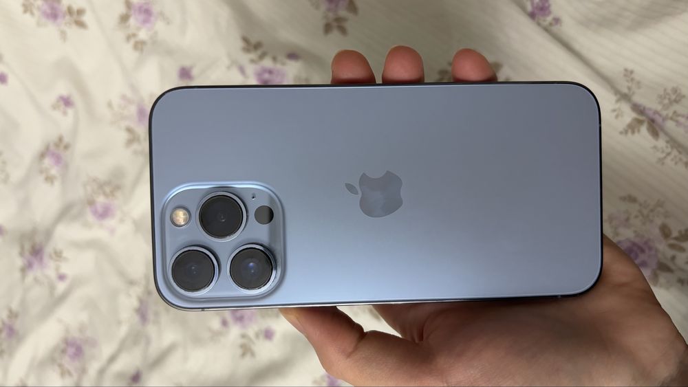 Продам Iphone 13 pro