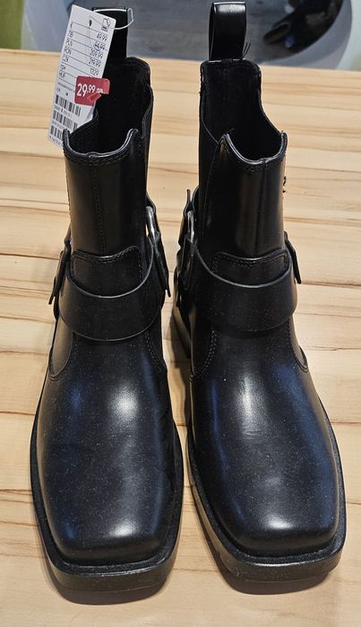 Кожени боти HM Нови