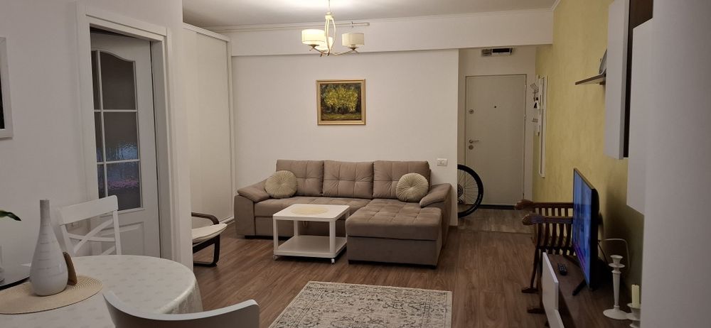 Inchiriez garsoniera Constanta, zona City Park