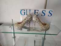 НОВИ Guess номер 38 дамски обувки