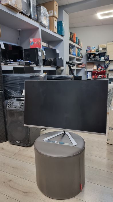 Amanet F28: Monitor ViewSonic VX3276-2K-mhd