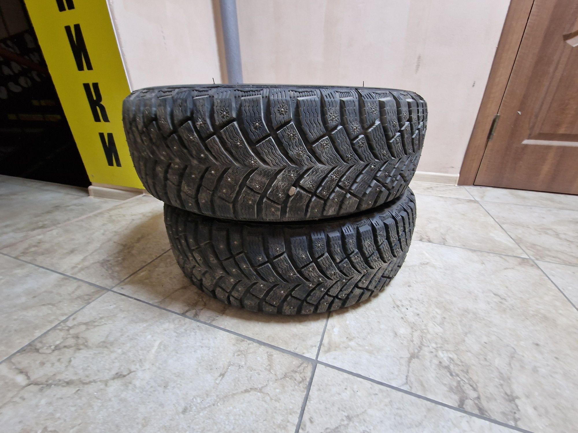 Продам шины зимние Michelin