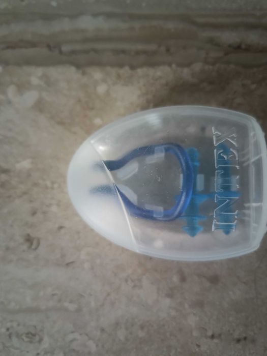 Продавам професионален комплект щипка за нос и тапи за уши за плуване