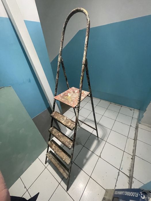 Стремянка железная